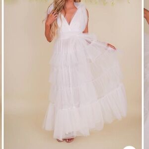 Elegant White Tiered Maxi Dress